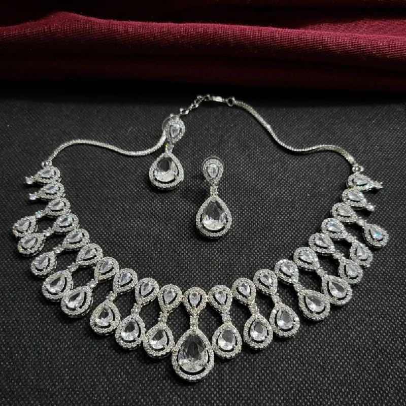 Women’s ethnic necklaces-Kavita Art Silver Plated American Diamond Necklace Set